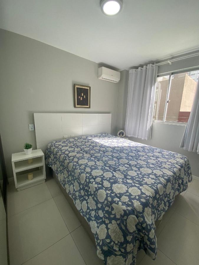 Apartamento 2 dormitórios e sacada 80 mts do mar Balneário Camboriú Exterior foto