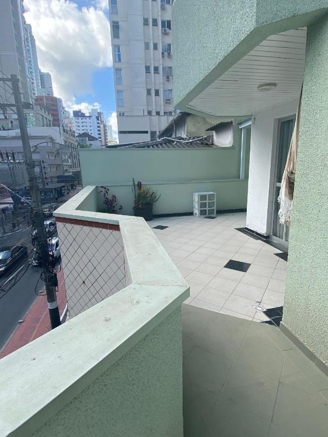 Apartamento 2 dormitórios e sacada 80 mts do mar Balneário Camboriú Exterior foto