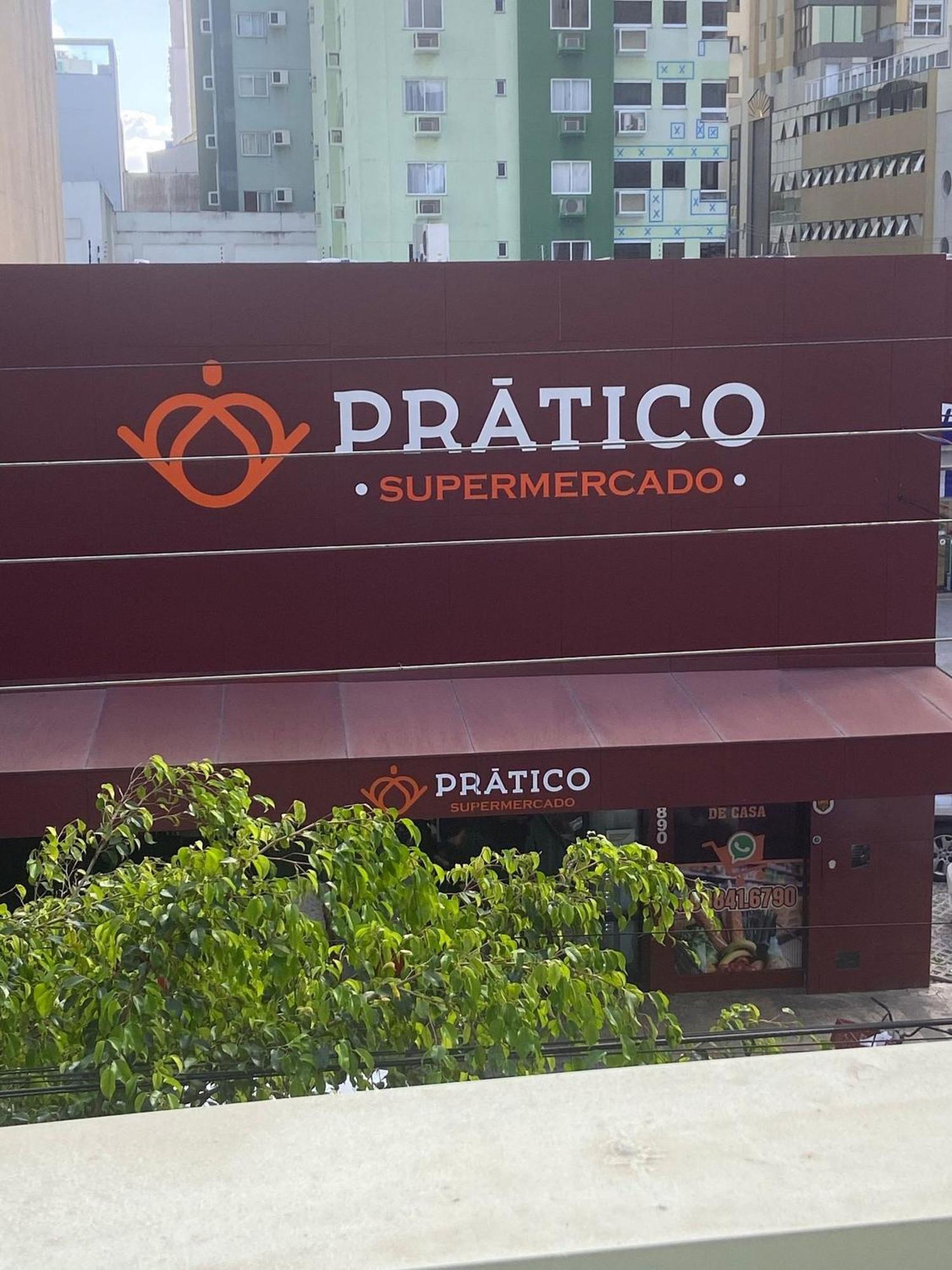 Apartamento 2 dormitórios e sacada 80 mts do mar Balneário Camboriú Exterior foto